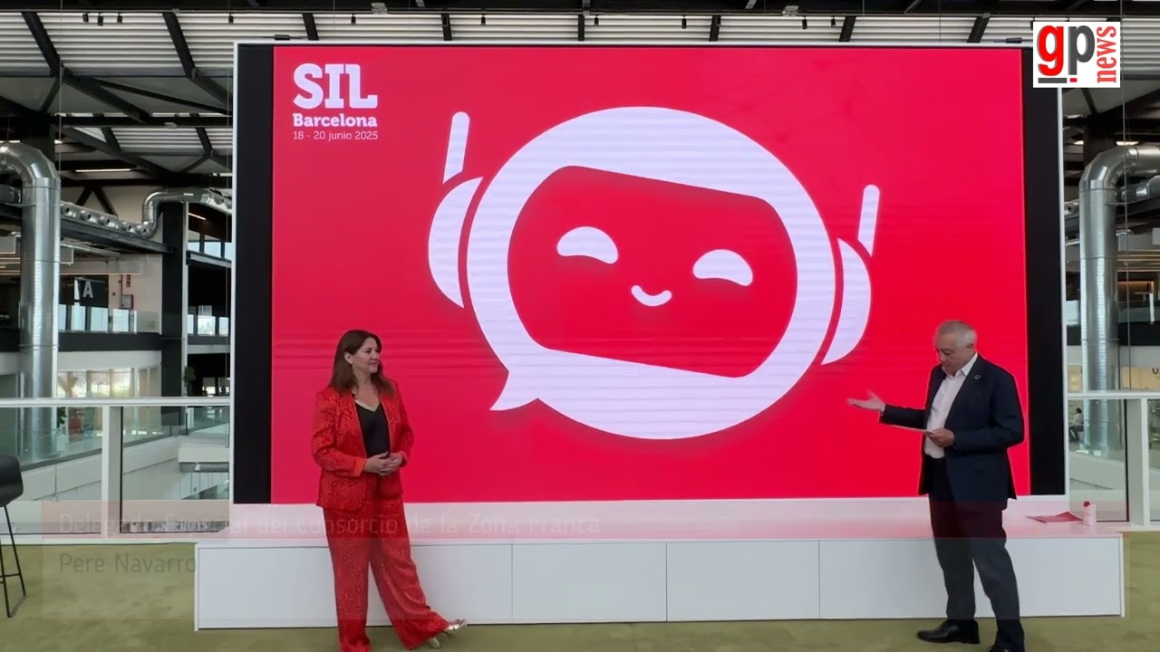 La edición del SIL del 2025 viene cargada de novedades y una de ellas es la asistente virtual SILvIA que informará de todos los eventos y agenda de los tres días. 18, 19 y 20 de Junio Barcelona se llenará de Logística, Transporte, Supply Chain y Cadena de Suministro. Un evento que este año lleva como eje principal conectar mundos para impulsar la Innovación tal como explico el DEE del Consorcio de la Zona Franca durante la presentación del Salón. Una feria  que se ha convertido en el punto de encuentro a nivel internacional con 650 empresas participantes, más de 80 países, más de 160 novedades, más de 350 speakers, más de 100 startups,  2 ágoras y más de 14.000 inscritos.

Un evento en el que se practica el networking al más alto nivel dado que acuden presidentes de las empresas más importantes del sector, así como directores generales y gerentes con capacidad de decisión. Un aspecto que hace atractivo el evento para cerrar operaciones entre empresas.