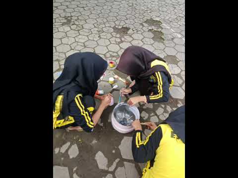 Membuat Pot dari Galon fasil Pak Bambang MH