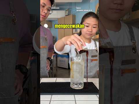 Barista Pemula Ini Mengalami Masalah Tak Terduga Saat Menuang Kopi! โ๐ฑ" #shots #viralshort