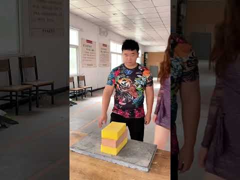 中国功夫大师丨飞牌绝技丨气功Chinese Kung Fu Master丨Flying Cards Skills丨Qigong#搞笑#功夫#funny#kungfu
