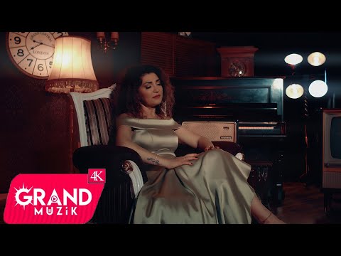 Funda Banaz - Devlerin Aşkı Büyük Olur (Official Video)