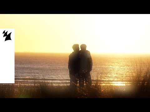 Thysma &amp; Sam Rose - Stranger (Official Lyric Video)