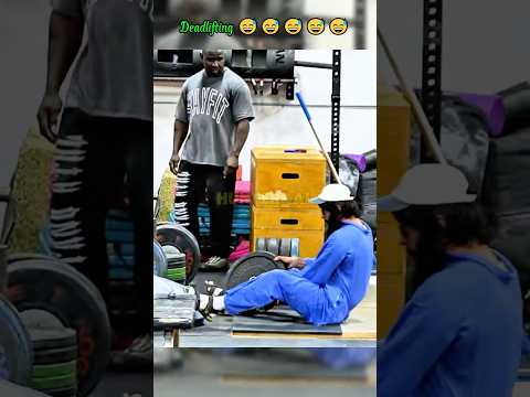 Deadlifting ๐
๐
๐
#gym #funny #trolllife #prank