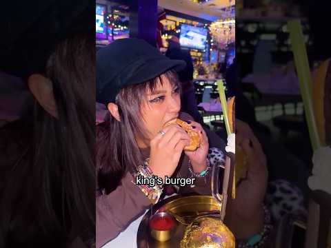 CHEAP vs GOLD Burger… INSANE 😱