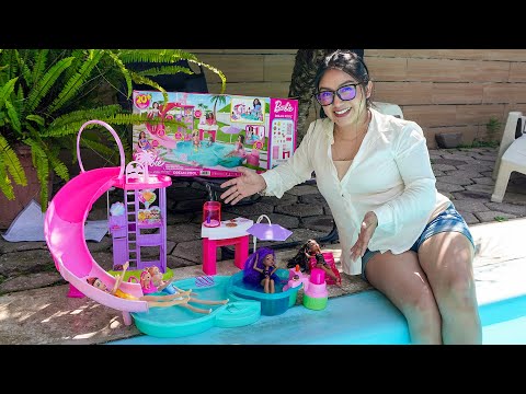 Abro el PARQUE ACUATICO de BARBIE junto a una ALBERCA | Daailum