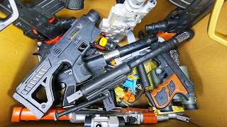 Giant Toy Gun Crate Explodes Open! Gold AUG, No.995 & HX‑9 Pistols Inside (25+)