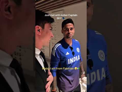 Surya Kumaryadav with a Pakistani fan 😳🤦