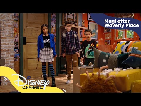 En helt normal familie | Magi efter Waverly Place | Disney Channel Danmark