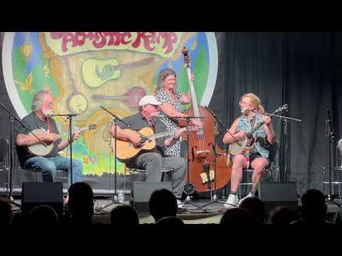 Clawhammer Meets Flatpickin’ – Kaufman Kamp Jam with Friends