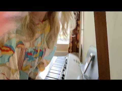 Little Boots is going live!