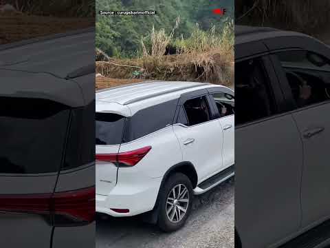 KETIKA FORTUNER DAN PAJERO SPORT MENAANJAK #shorts #reaction #toyota #fortuner #pajero