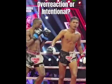 Is it overreaction or intentional? From what I can see, it's clearly intentional #boxing #foryou