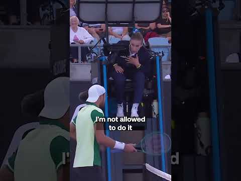 Superb sportsmanship from Aleksander Kovacevic 👏 #AustralianOpen 🇦🇺