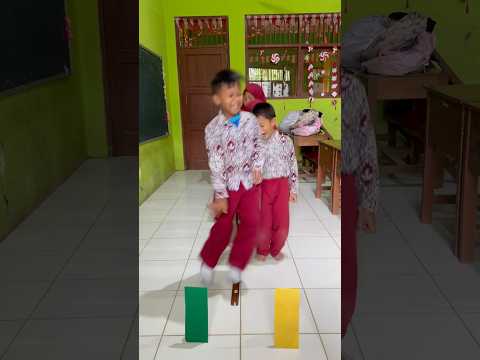 Gibran (barisan pertama) bingung, karena baru pertama kali 😁🥰 #shorts #shortvideo