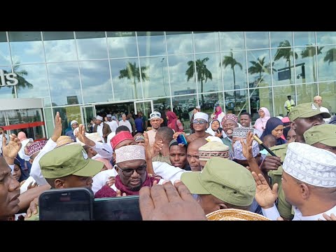 MAPOKEZI MAKUBWA YA SHEKH YUSUF KIDAGO AKITOKA HIJJA CHINI YA USIMAMIZI WA JESHI LA POLISI DAR.2025