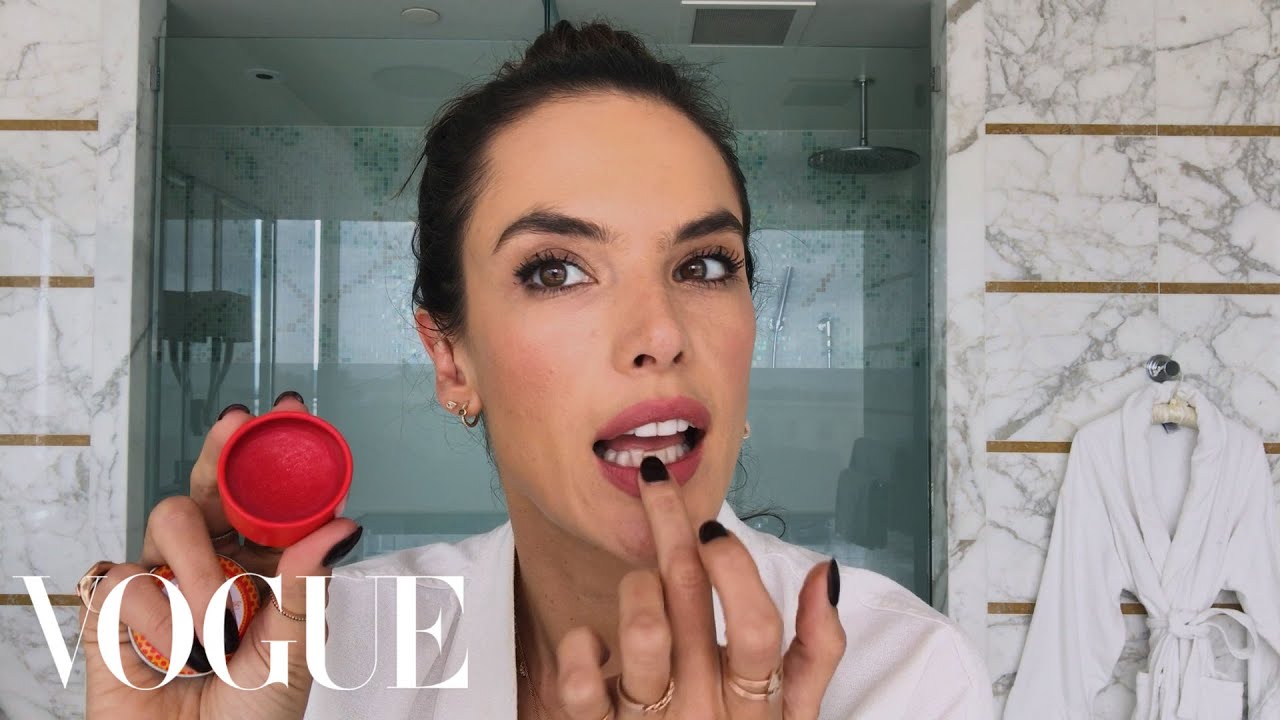 Alessandra Ambrosio's Guide to Beachy Brazilian Beauty - Beauty Secrets