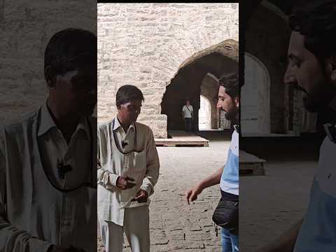 कपड़े की आवाज गूँजती है किले का eco सिस्टम। Golconda Fort hyderabad
