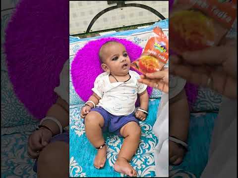 mummy ne bete ka kurkura kha liya😍#minivlog #funnyvideo #babyvideos #shorts