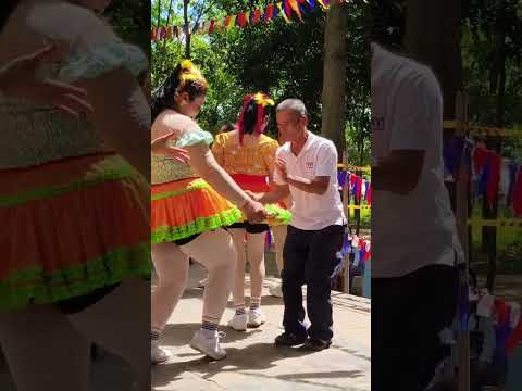 คือแบบว่า น่ารัก เต้นพริ้วมาก #บันเทิง #ม่วนๆ #dance #สาวรำวงย้อนยุค