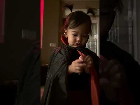 Lahr had a blast trick or treating 🍬👻 video dropping soon! ❤️