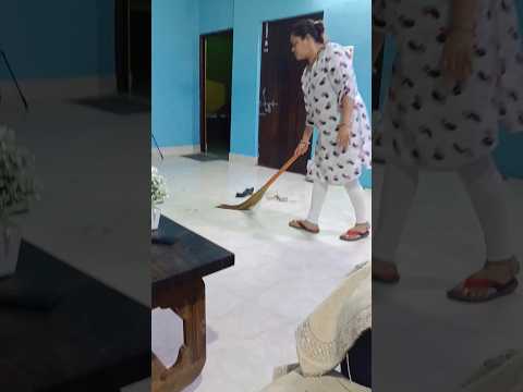 मैं हूं यहां की कम वाली 😂🤣😐 #comedy #funny #love#cook_n_craft_with_nitu #ट्रेडिंगशॉर्ट्स #shortsfeed