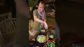 បុកល្ហុងផ្លែអំព្រំ