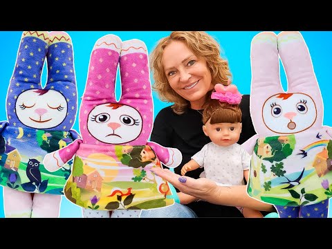 Baby Born Marie bekommt ein neues Plüschspielzeug - Spielspaß mit Nicole - Bunny das Häschen