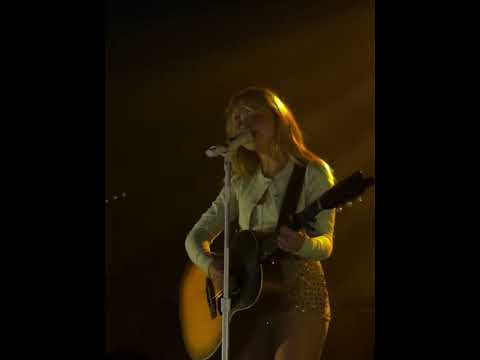 Sabrina Carpenter - How Many Things | EICS Tour Raleigh