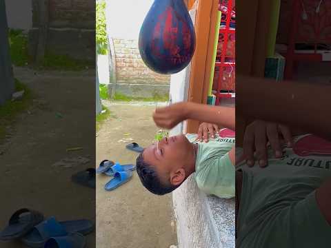 ছোটু যখন দাদাকে ম্যাজিক দেখায়