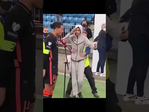 Players disrespect 😓💔 + respect ☺❤ fans