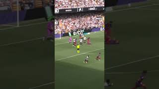 Rodri breekt de neus van García! 👃💥 #ZiggoSport #LaLiga #ValenciaBarça #Barcelona #García