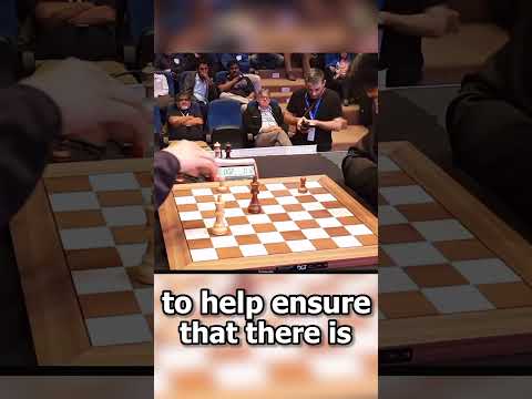 Why Pro Chess Players Write Down Their Moves...