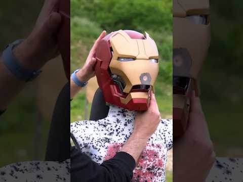 Az hasarlı Iron Man kaskı.