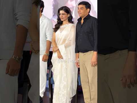 Samantha Grand Entry at Press Meet. #kushi #samantha #vijaydevarakonda #samantharuthprabhu