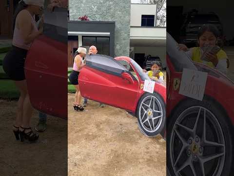 Quiso engañar a su novia con un "Ferrari" y terminó perdiéndolo todo 🚗🏃♂️ #humor #comedia