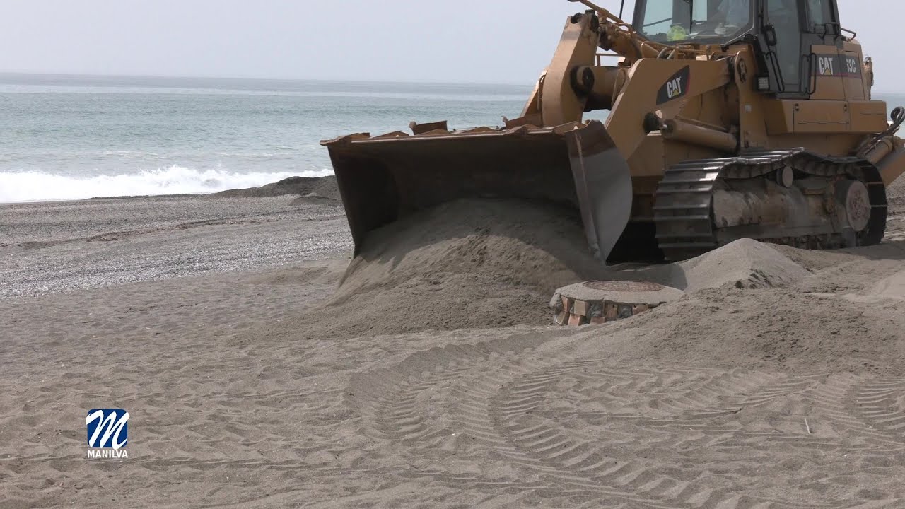 Se realizan trabajos de mejora en las playas del Castillo