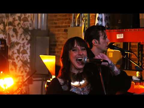 HUNTSMEN - CRUELLY DAWNS (LIVE AT METRIC COFFEE)