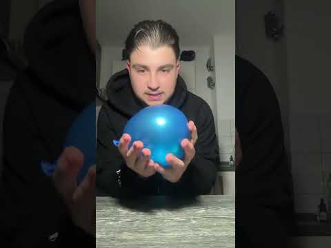 Ein letztes Mal bis in 24 Stunden… #fyp #goviral #luftballon #schneeball #eisballon