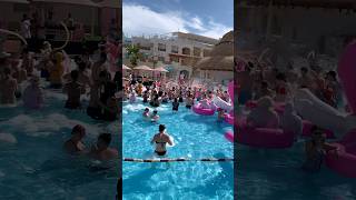 Ukrainer hüpfen freundlich mit Russen im Urlaub #viral