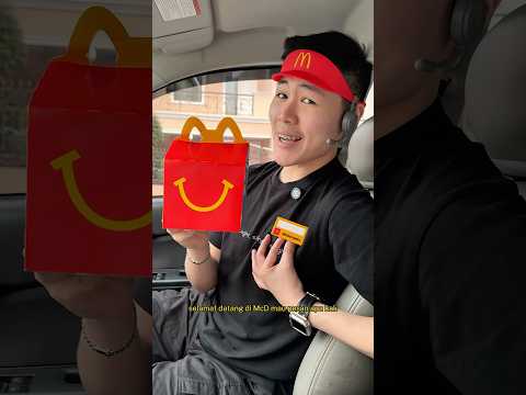 KAGET BANGET BELI HAPPY MEAL DAPET TOPI STAFF MCD ⁉️ #kulinerjason #food #makananunik #shorts