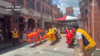 Sanxia residents bring back dragon boat race on their old street
