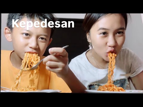 kepedesan makan samyang pink ( bareng adek )