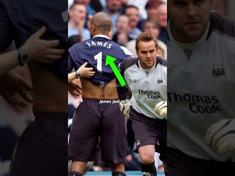 Momen ketika kiper bernama David James, digeser jadi striker dadakan. #sepakbola #bolasenpai