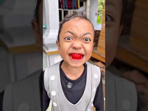 Ayuda dan Nyai adu warna gigi