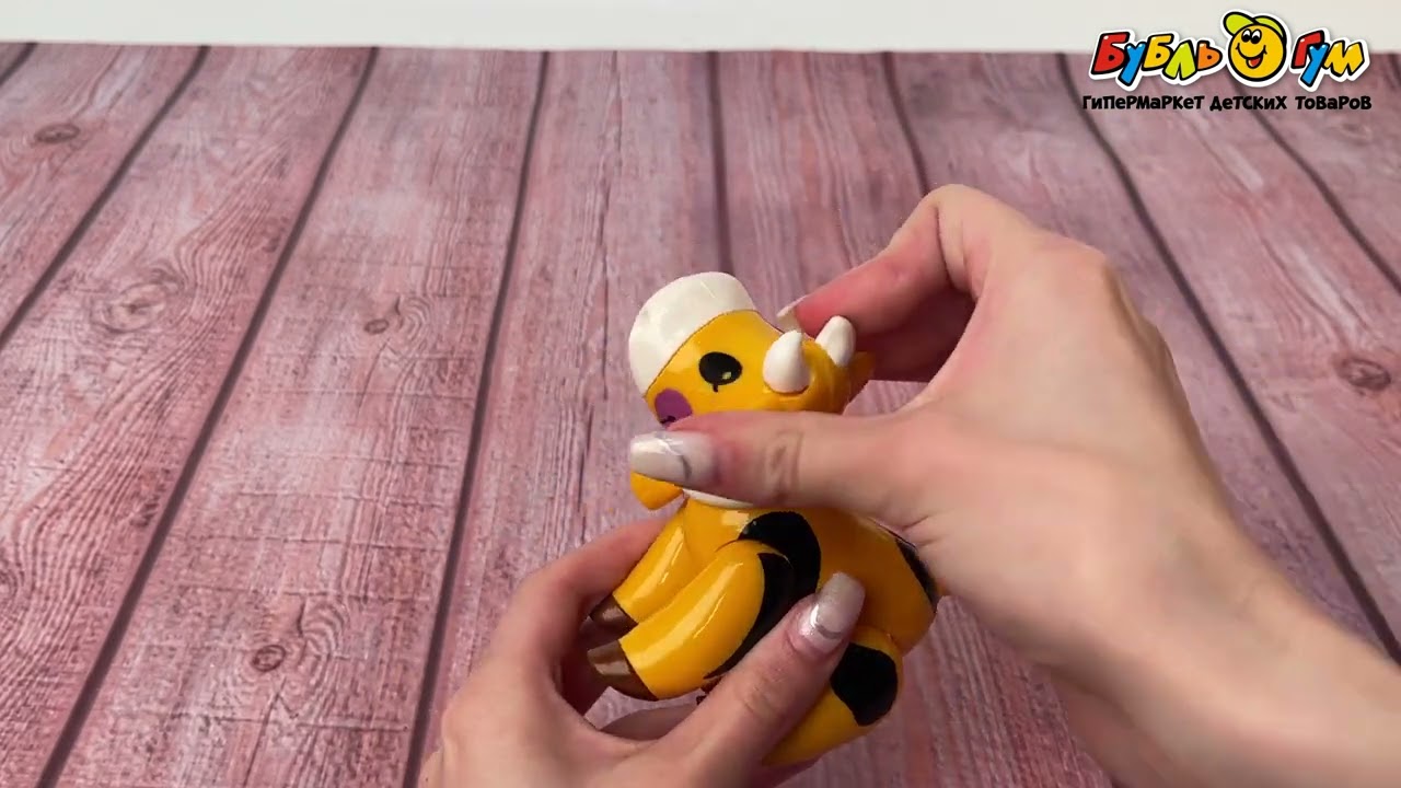 Игрушка-трещотка Lanson Toys Коровка - видео