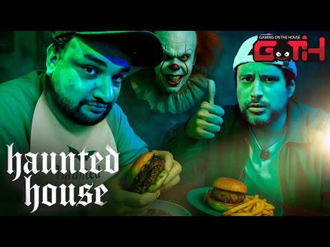 comiendo en la casa del terror "HAUNTED HOUSE" - GOTH KIDS