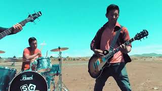 feliz año 2024 es el deseo de la banda de rock STRONG. gracias a todos nuestros segidores
