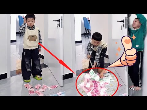 爸爸用压岁钱套路儿子，儿子机智借工具拿到钱，还得是他机智啊！#Cute baby#Cute#呆萌小米宝#聪明宝宝#萌娃#整蛊#测试