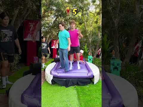 كم شخص لتفجير فراش مائي 🤯🔥