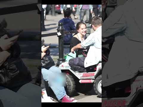 Перепутал девушку с парнем ПРАНК / ПИКАП НА МАЛЕНЬКОЙ ТАЧКЕ / best prank #shorts